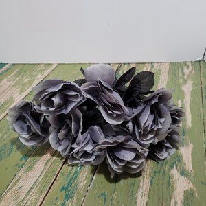 Set of 3 Bunches 4 Steamed Halloween Gray Roses